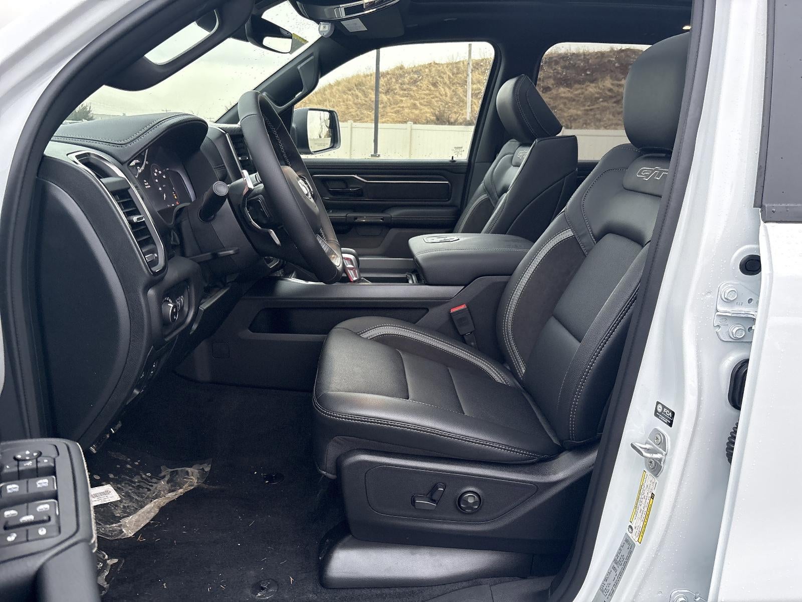 2026 RAM 1500 Rebel 4x4 Crew Cab 5'7" Box