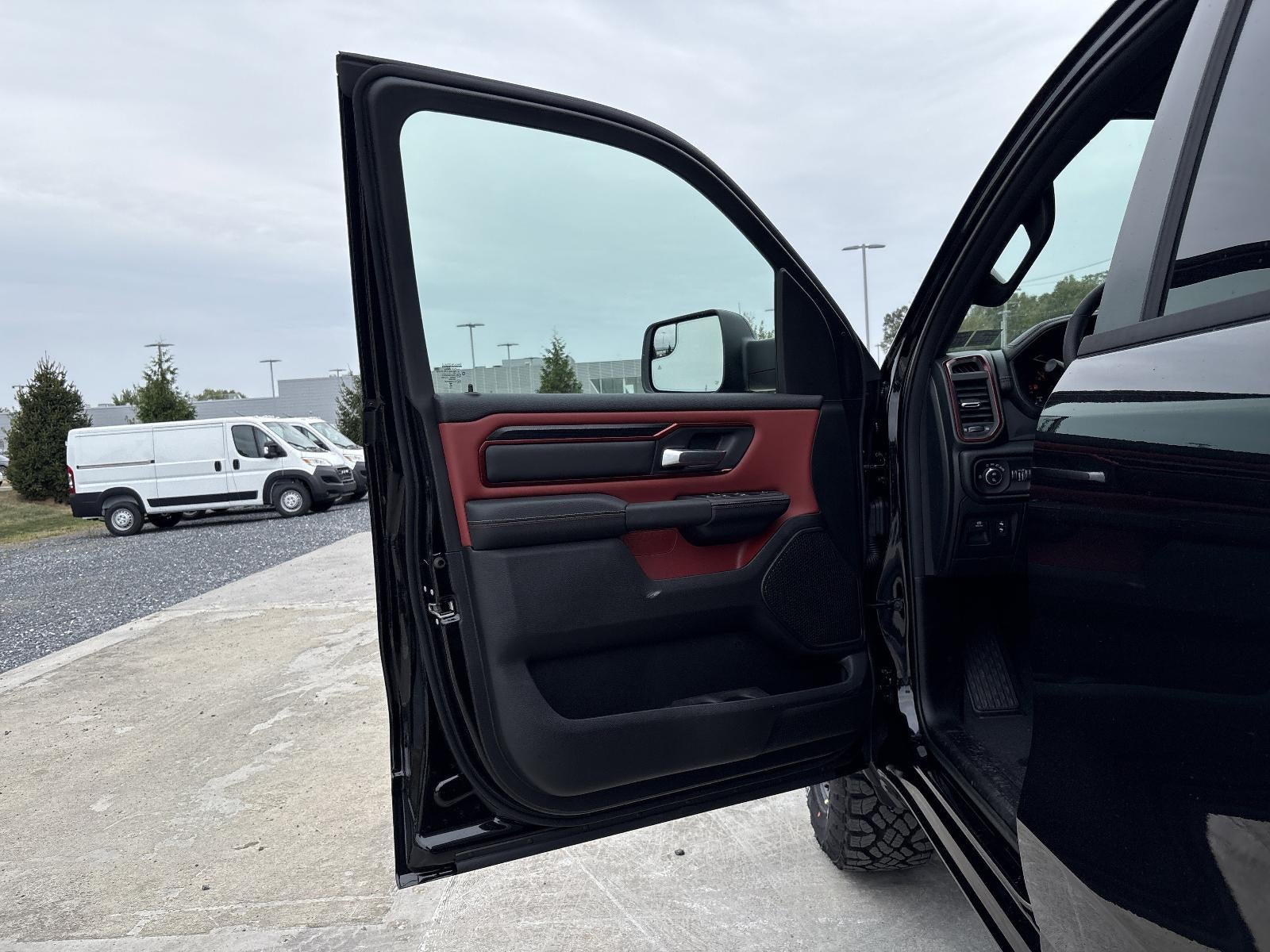 2026 RAM 1500 Rebel 4x4 Crew Cab 5'7" Box