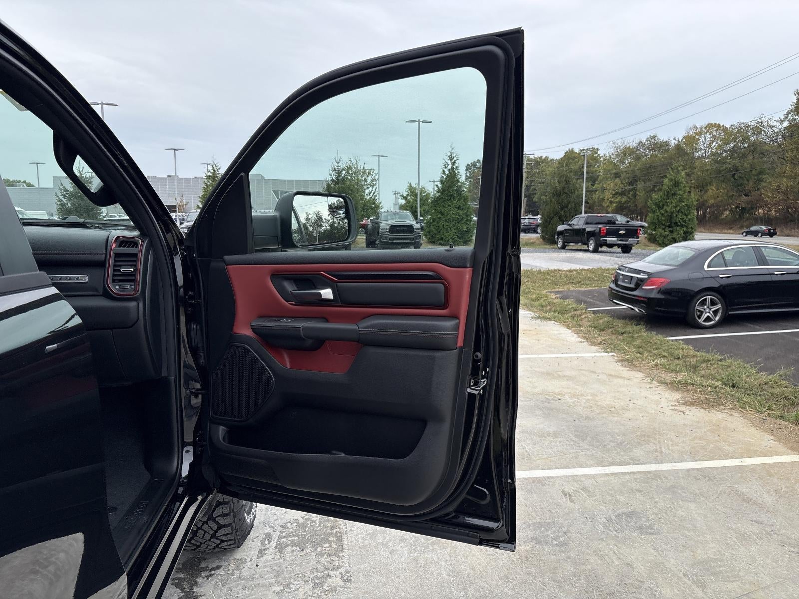 2026 RAM 1500 Rebel 4x4 Crew Cab 5'7" Box