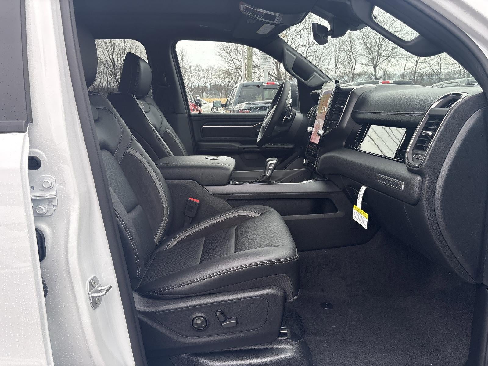 2026 RAM 1500 Rebel 4x4 Crew Cab 5'7" Box