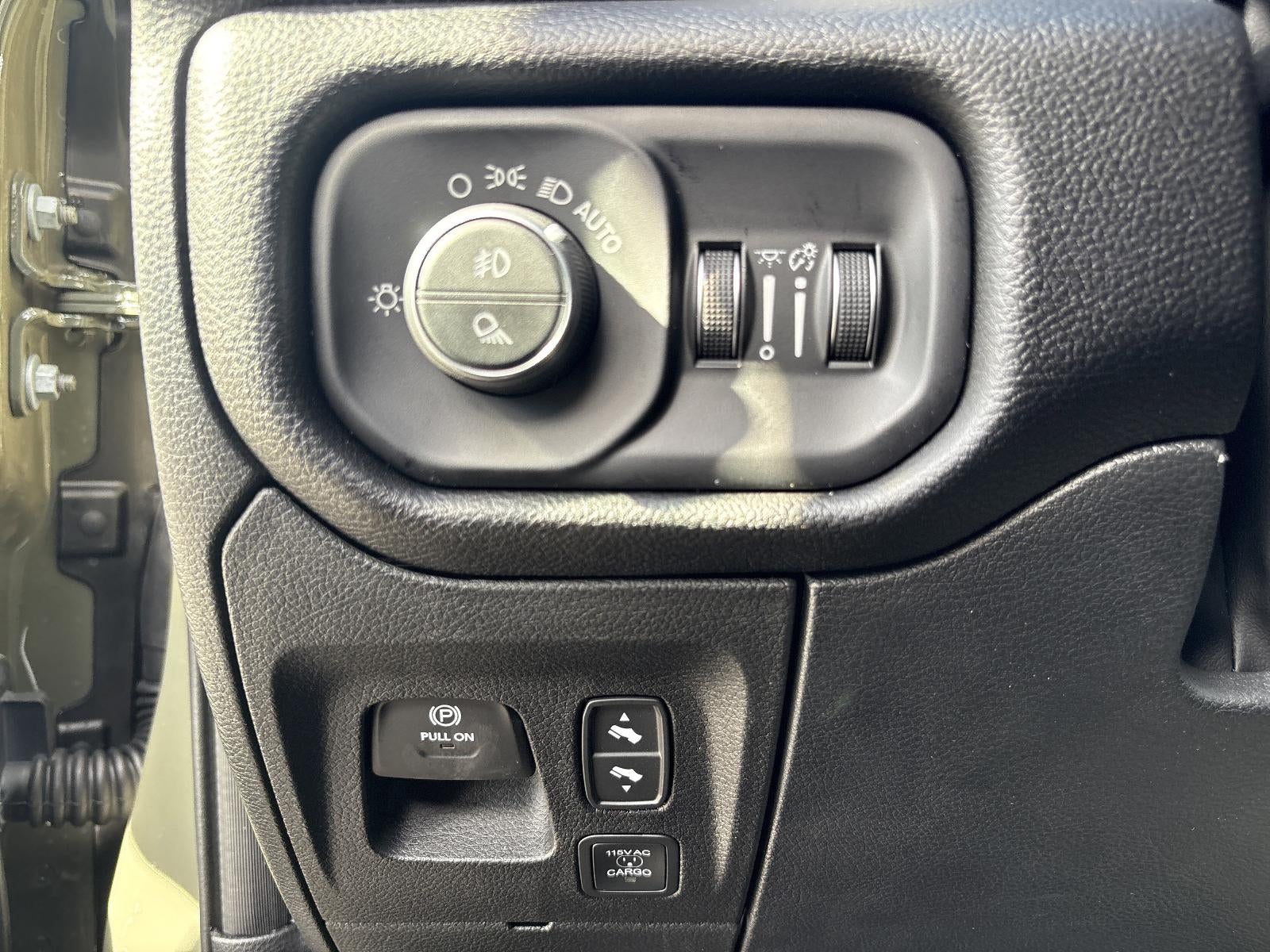 2026 RAM 1500 Rebel 4x4 Crew Cab 5'7" Box