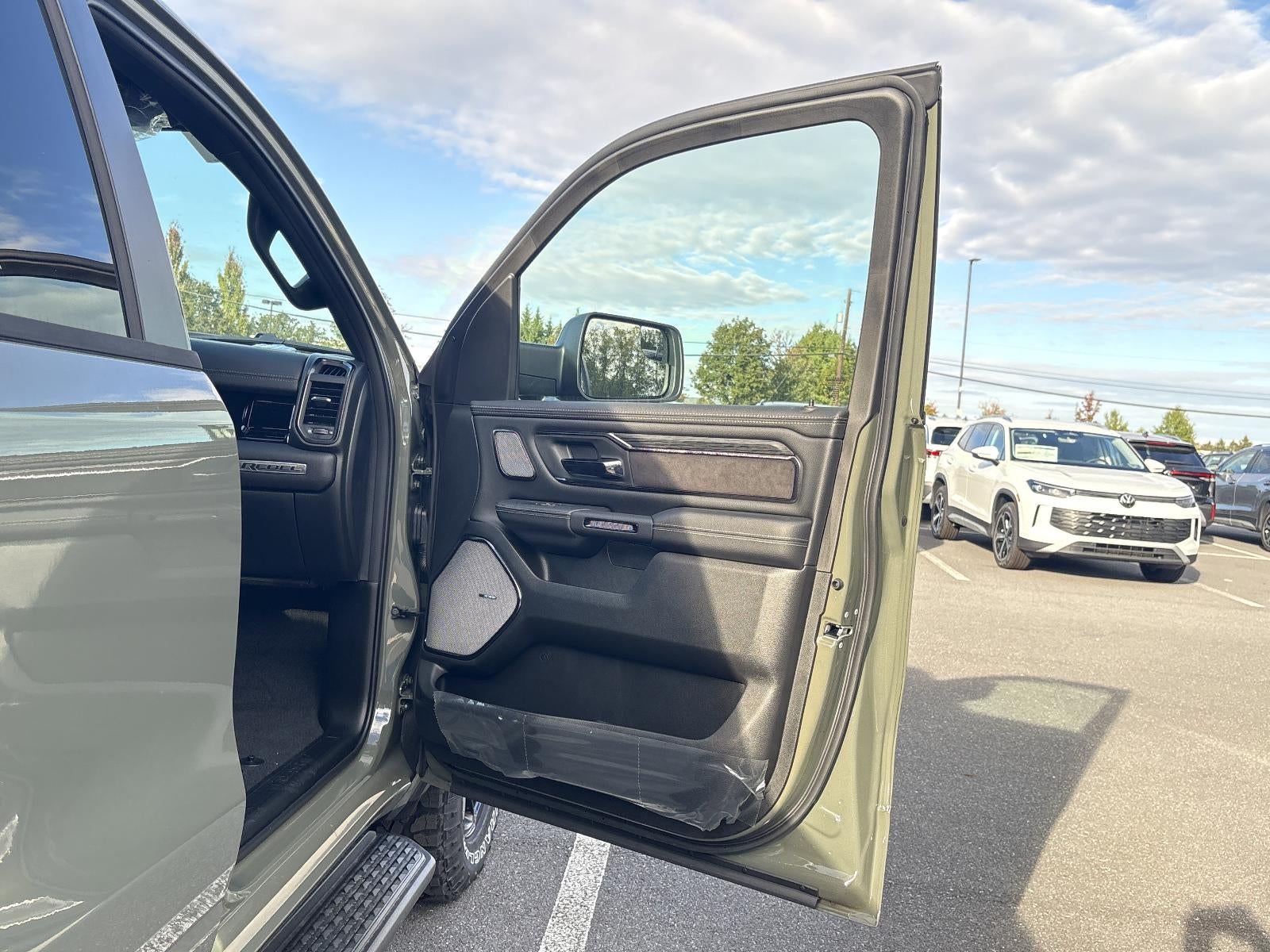 2026 RAM 1500 Rebel 4x4 Crew Cab 5'7" Box