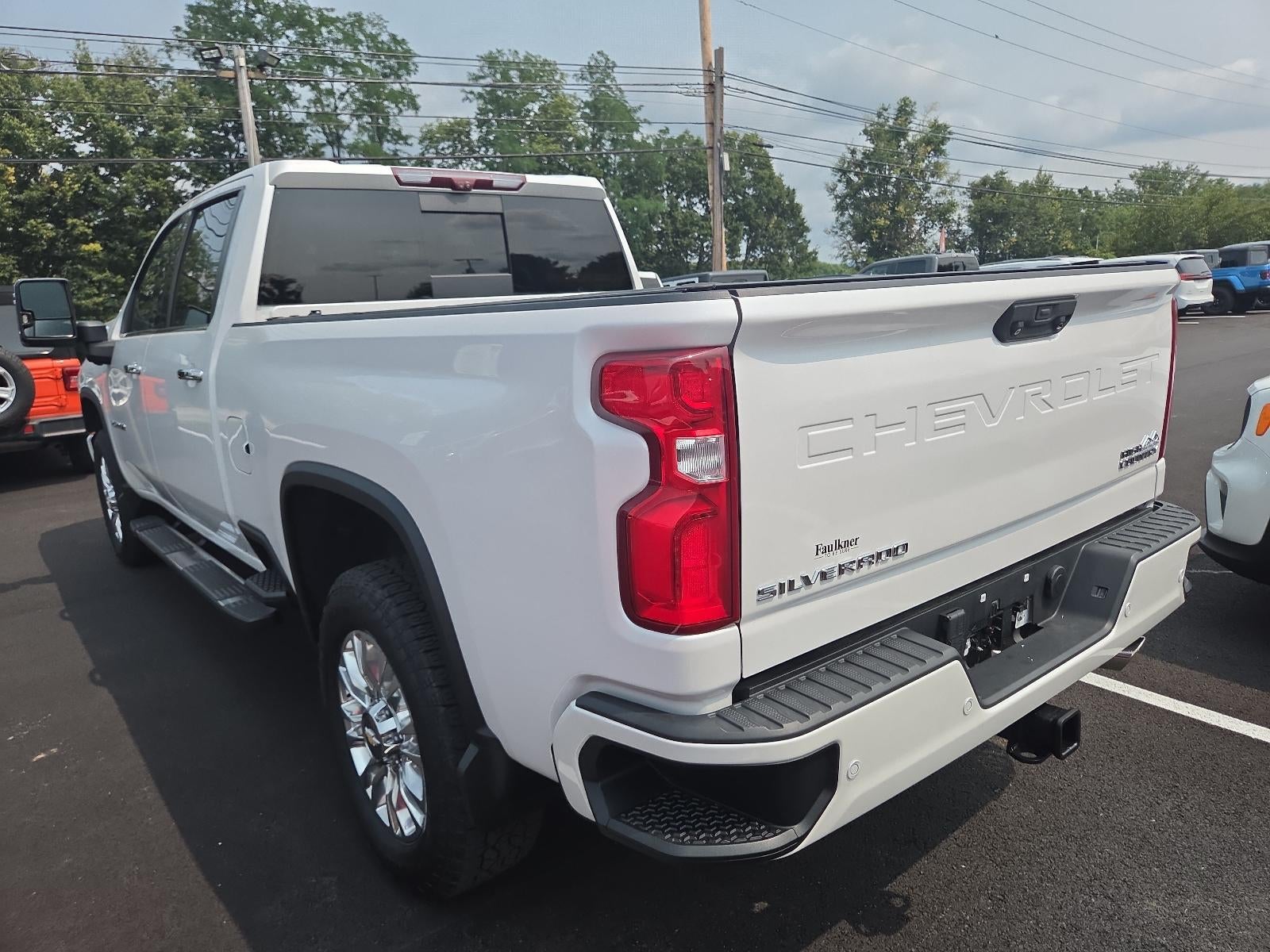 2021 Chevrolet Silverado 2500 HD Crew Cab Standard Box 4-Wheel Drive High Country