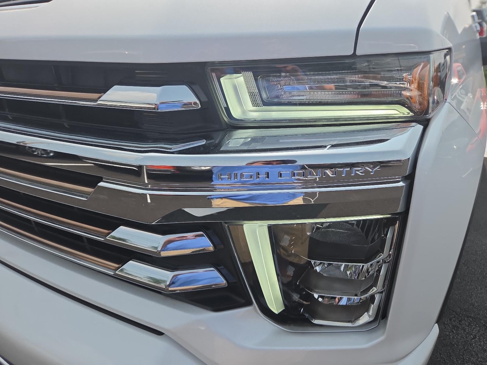 2021 Chevrolet Silverado 2500 HD Crew Cab Standard Box 4-Wheel Drive High Country