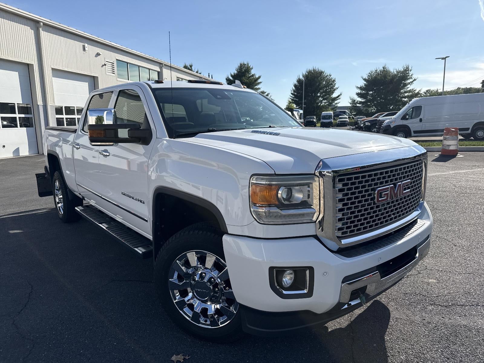 2016 GMC Sierra 2500 HD Crew Cab Standard Box 4-Wheel Drive Denali
