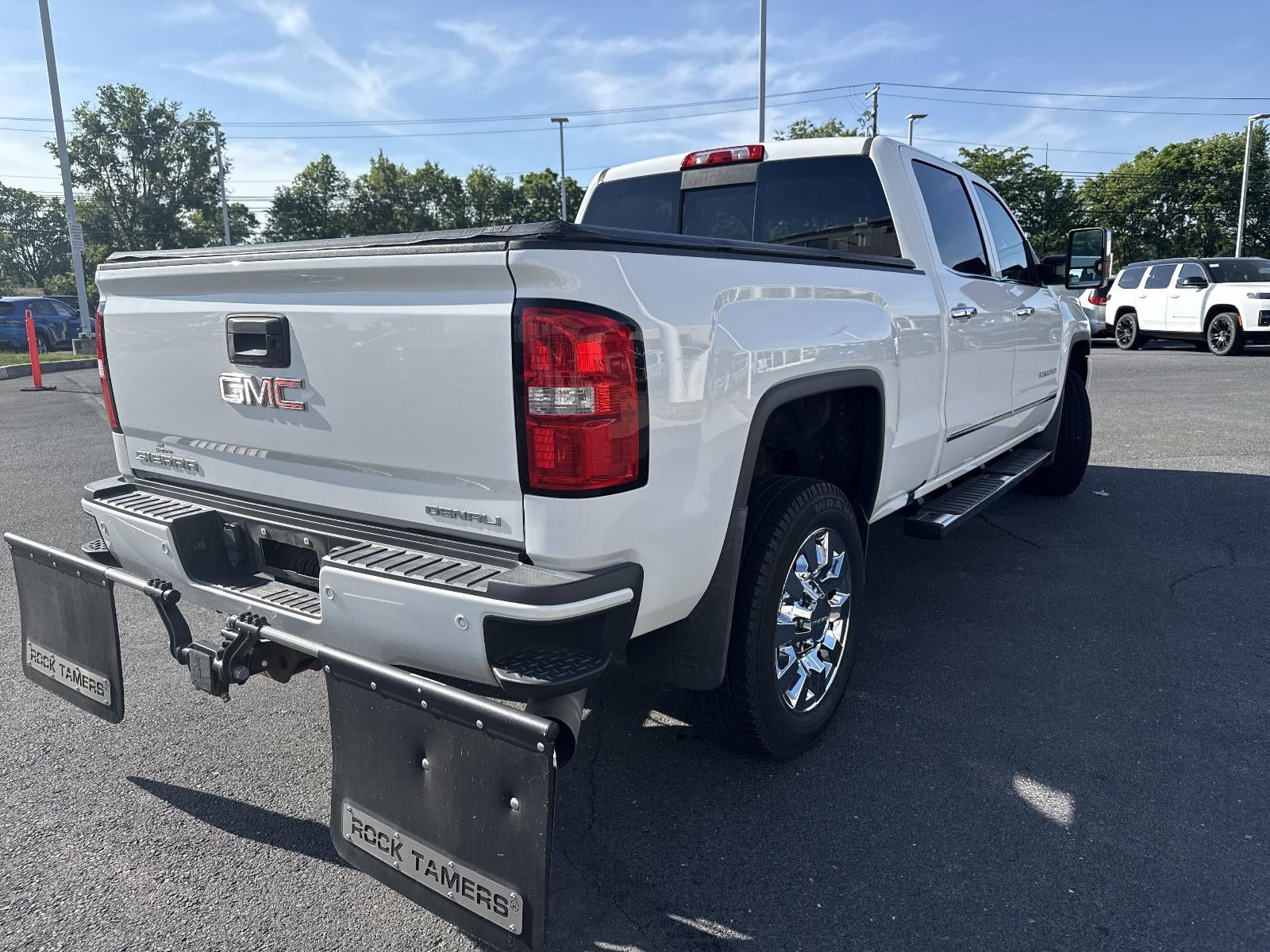 2016 GMC Sierra 2500 HD Crew Cab Standard Box 4-Wheel Drive Denali