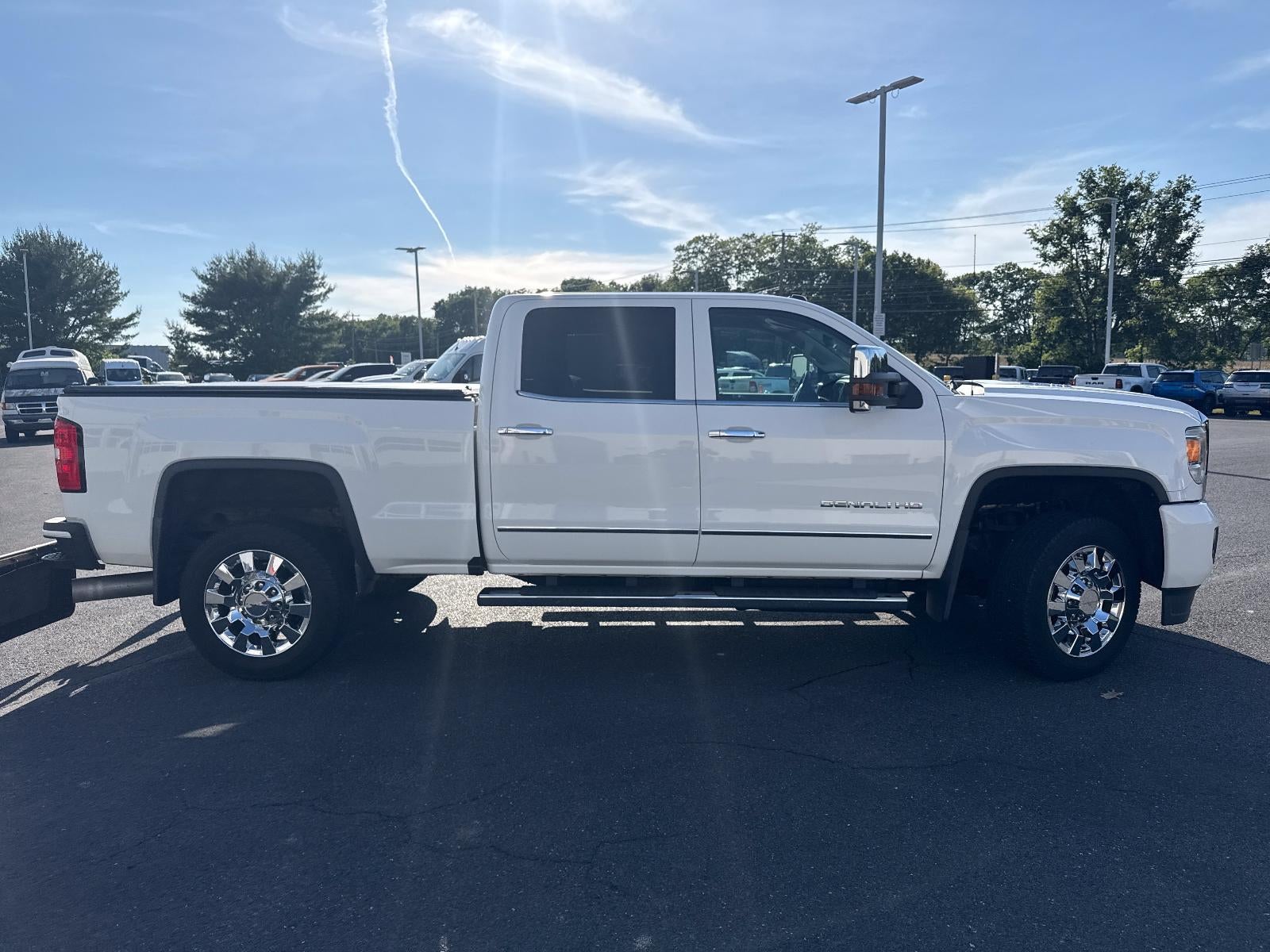 2016 GMC Sierra 2500 HD Crew Cab Standard Box 4-Wheel Drive Denali