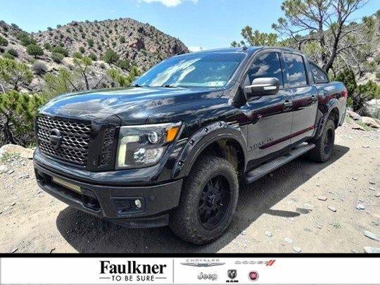 2019 Nissan Titan 4x4 Crew Cab SL