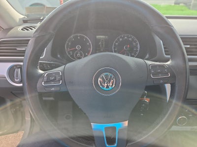 2012 Volkswagen Passat 4dr Sdn 2.5L Auto SE PZEV