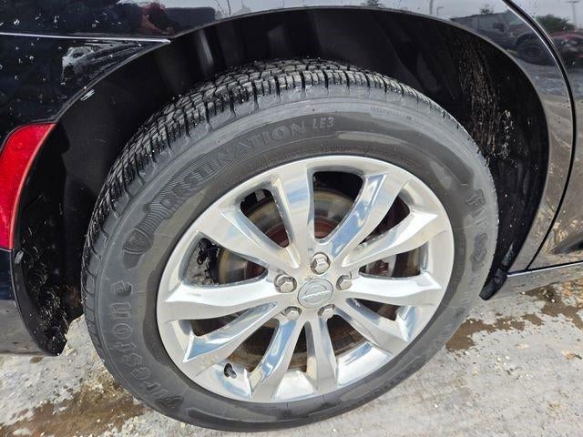 2016 Chrysler 300 4dr Sdn Limited AWD