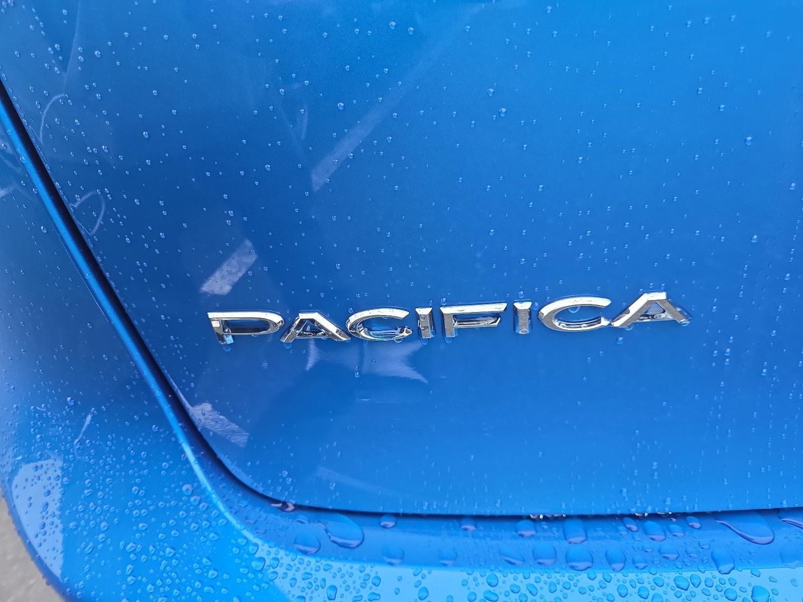 2027 Chrysler Pacifica Select FWD