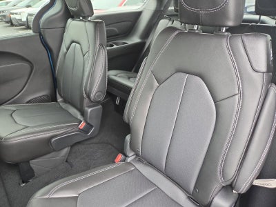 2027 Chrysler Pacifica Select FWD