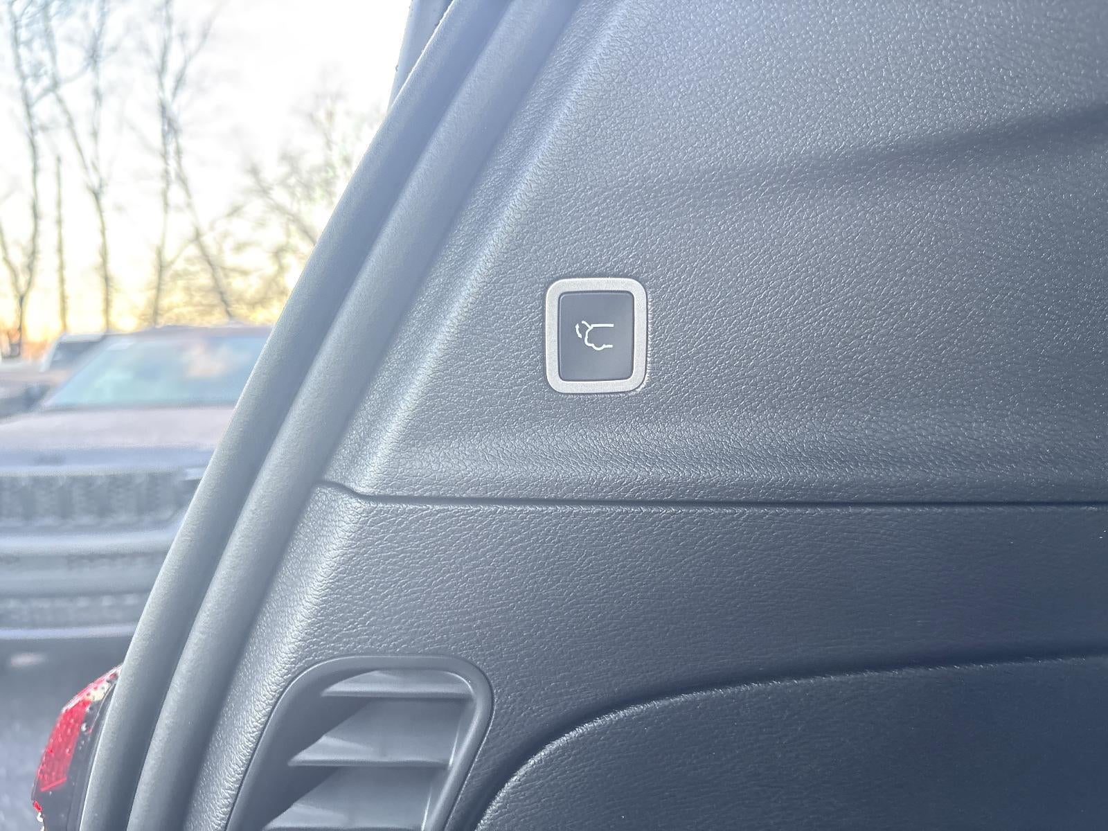 2026 Chrysler Pacifica Select FWD