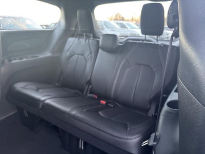 2026 Chrysler Pacifica Select FWD