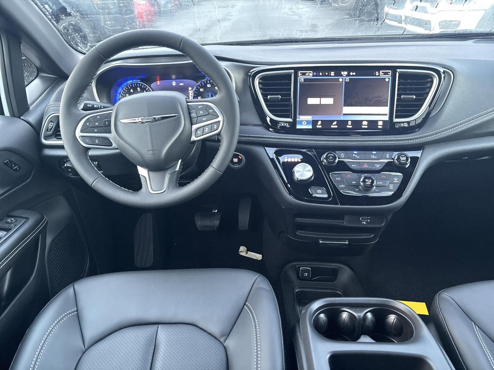 2026 Chrysler Pacifica Select FWD