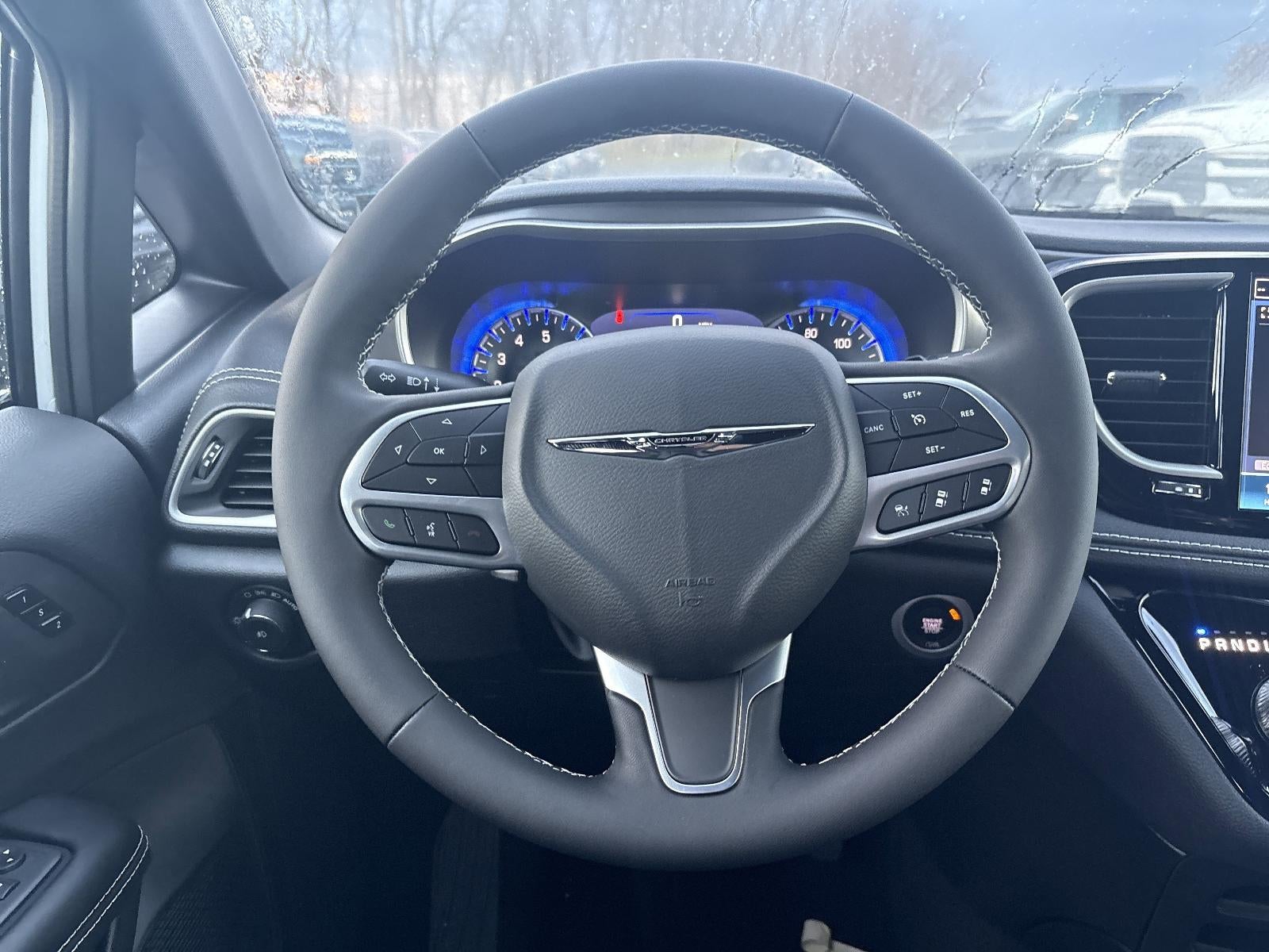 2026 Chrysler Pacifica Select FWD