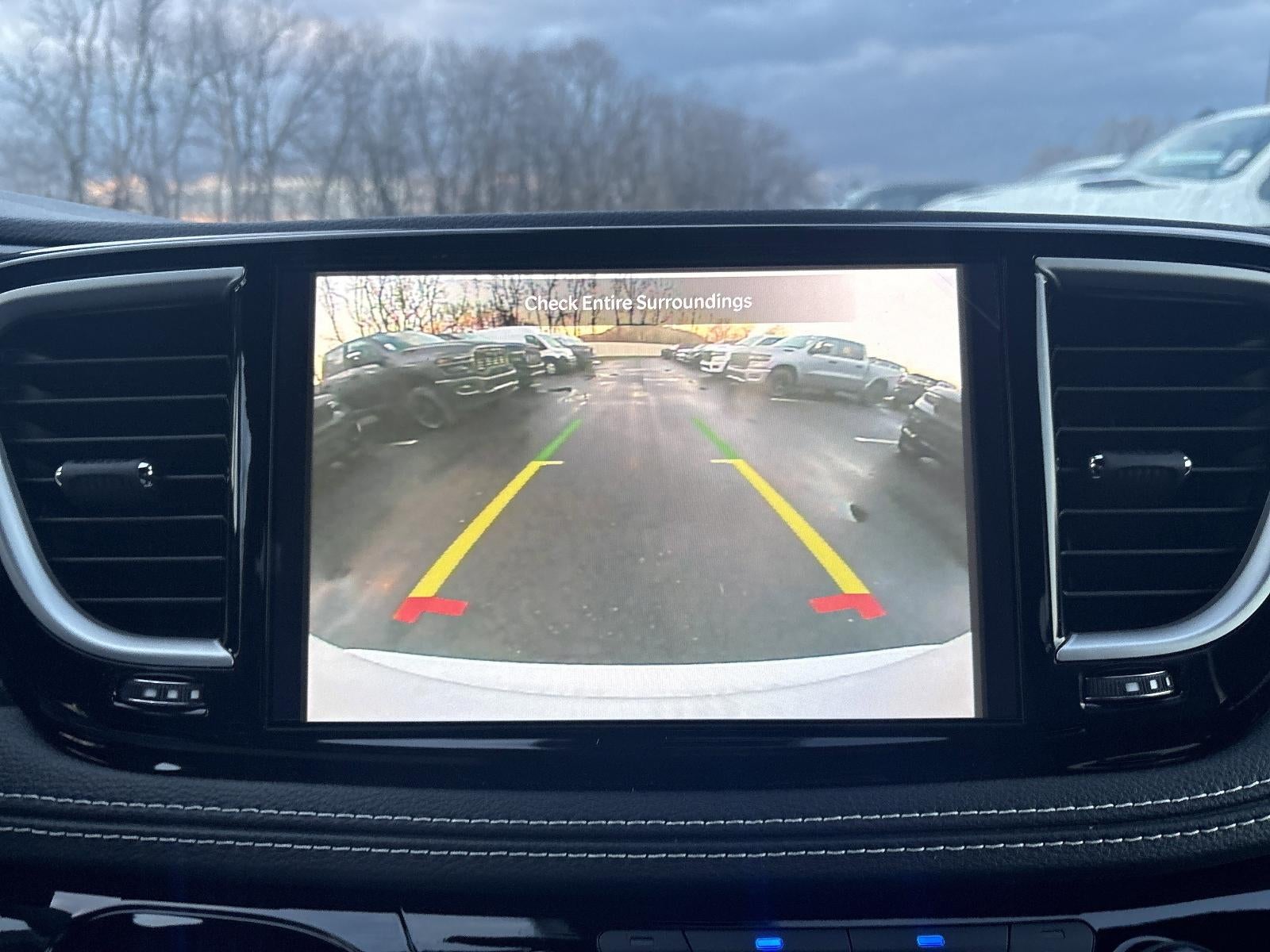 2026 Chrysler Pacifica Select FWD