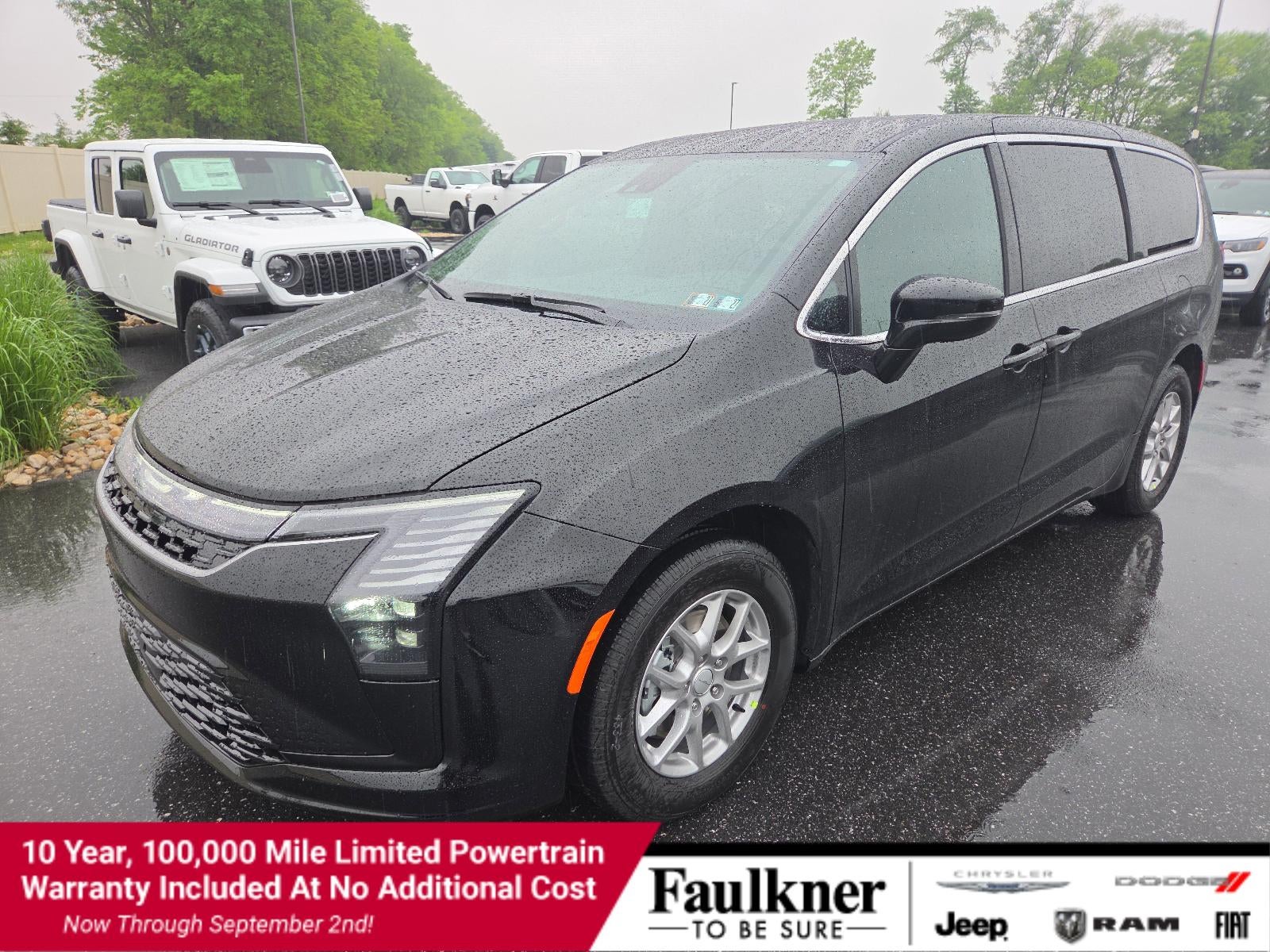 2027 Chrysler Pacifica Select FWD