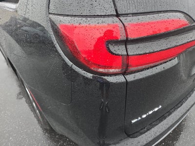 2027 Chrysler Pacifica Select FWD