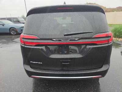 2027 Chrysler Pacifica Select FWD