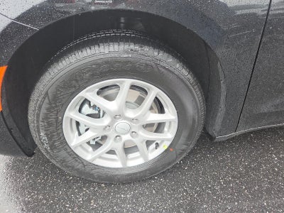 2027 Chrysler Pacifica Select FWD