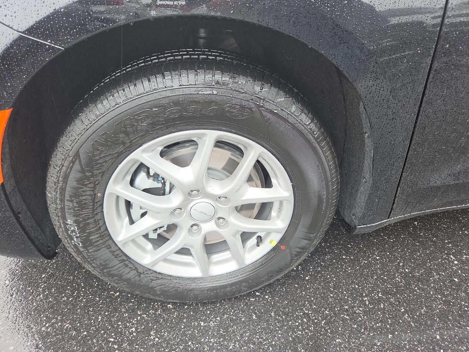 2027 Chrysler Pacifica Select FWD