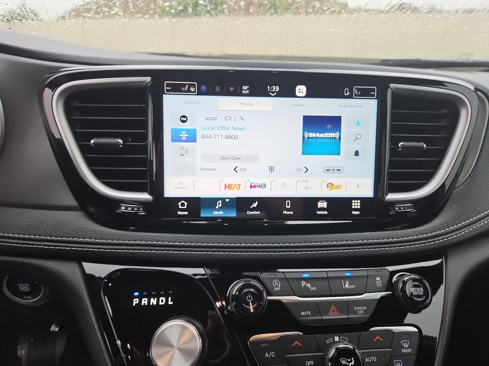 2027 Chrysler Pacifica Select FWD