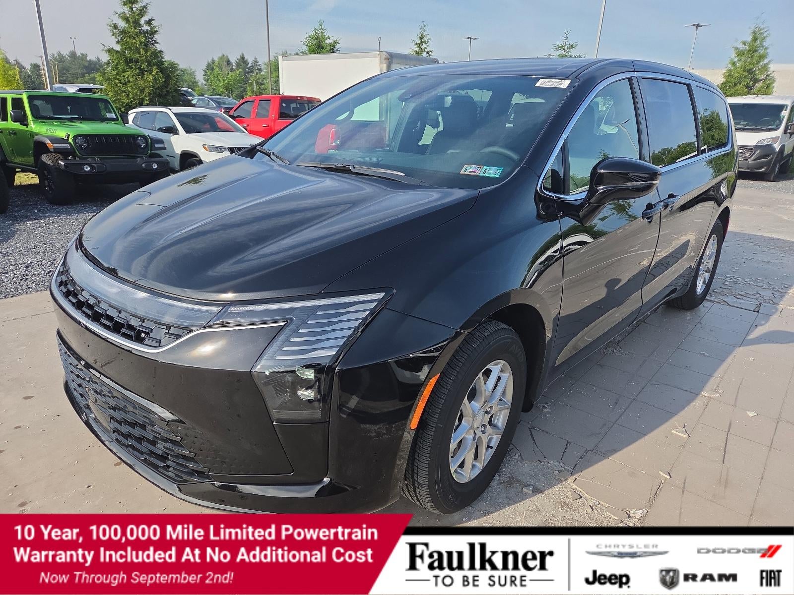 2027 Chrysler Pacifica Select FWD