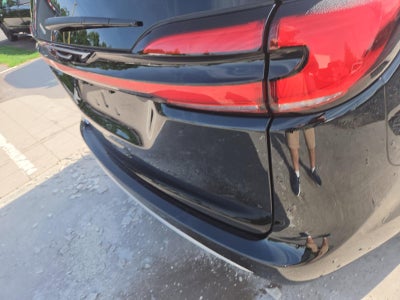 2027 Chrysler Pacifica Select FWD