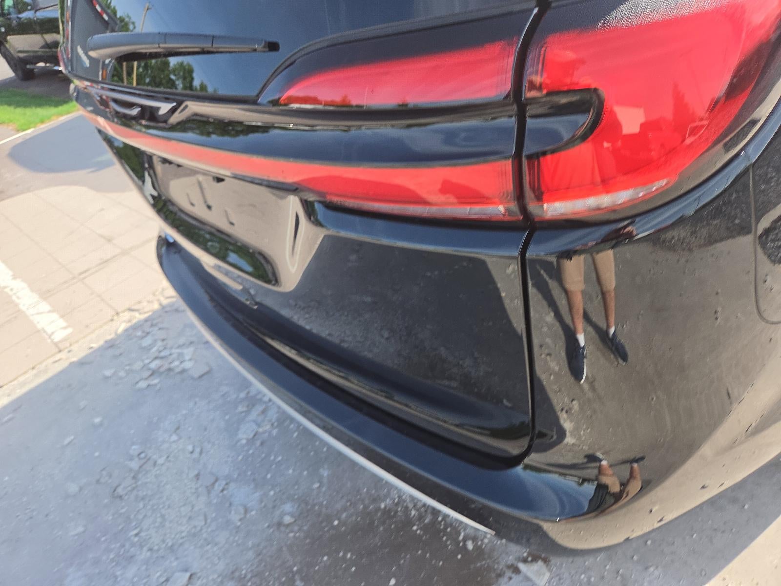 2027 Chrysler Pacifica Select FWD