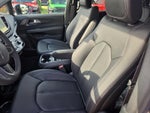2027 Chrysler Pacifica Select FWD
