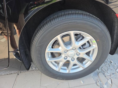 2027 Chrysler Pacifica Select FWD