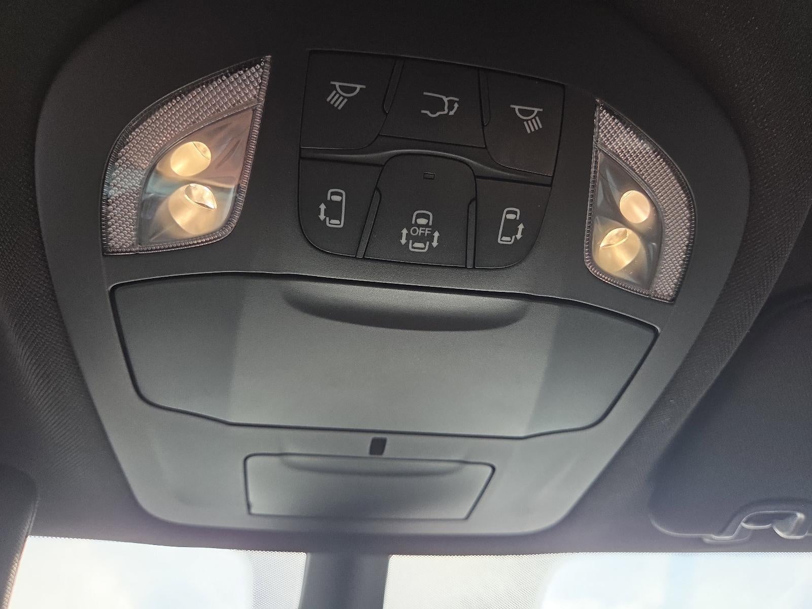 2027 Chrysler Pacifica Select FWD