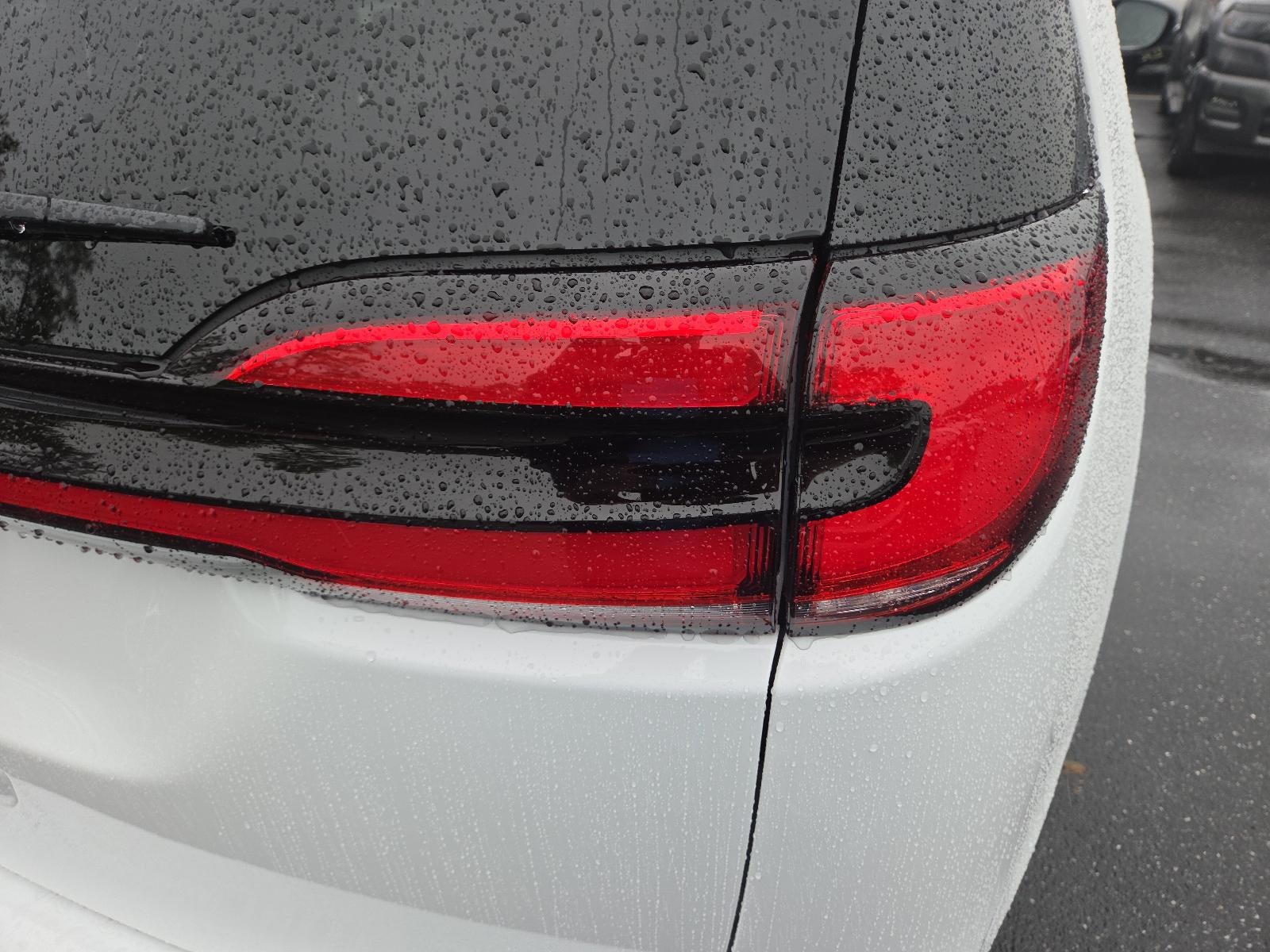 2027 Chrysler Pacifica Select FWD