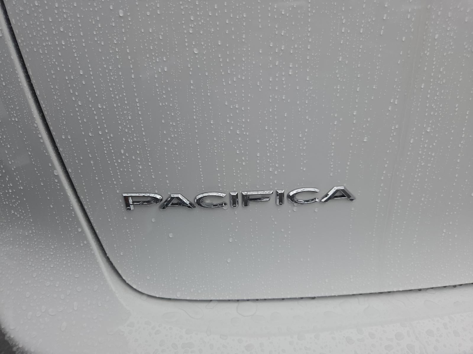 2027 Chrysler Pacifica Select FWD