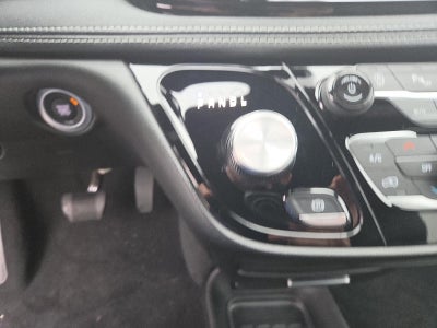 2027 Chrysler Pacifica Select FWD