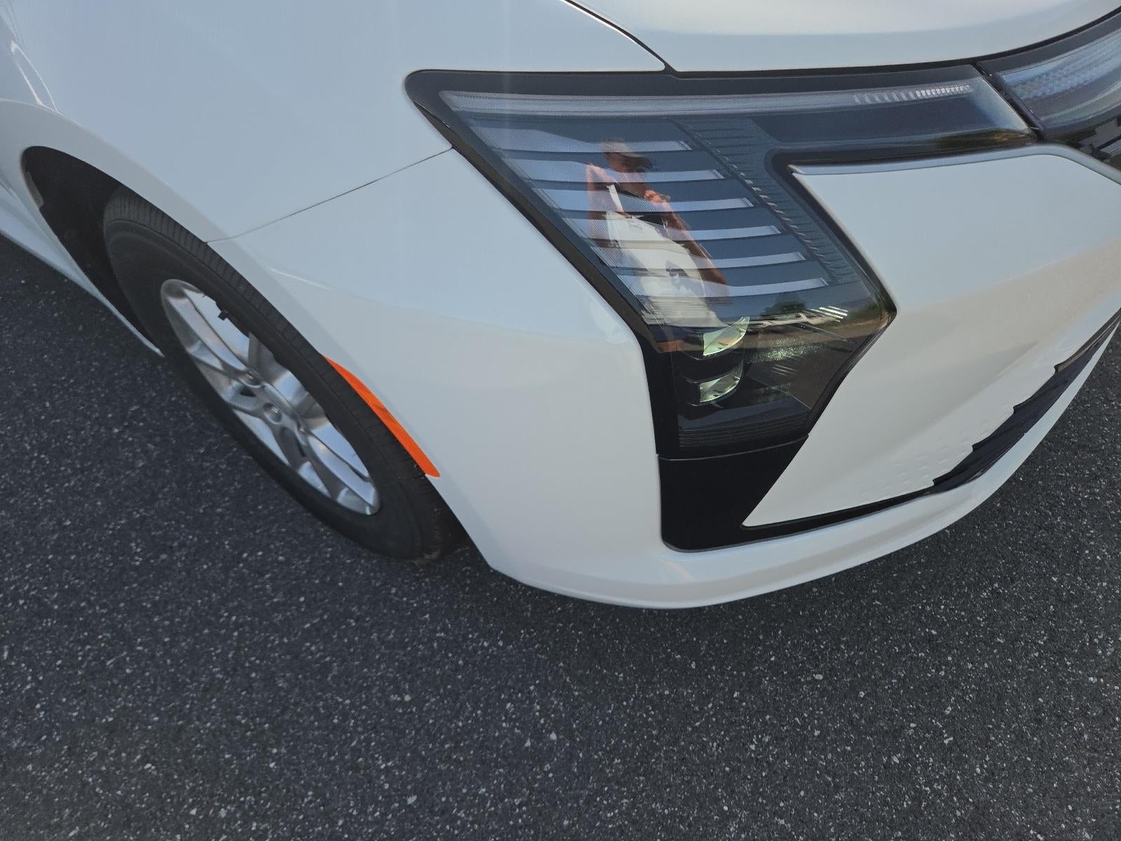 2027 Chrysler Pacifica Select FWD