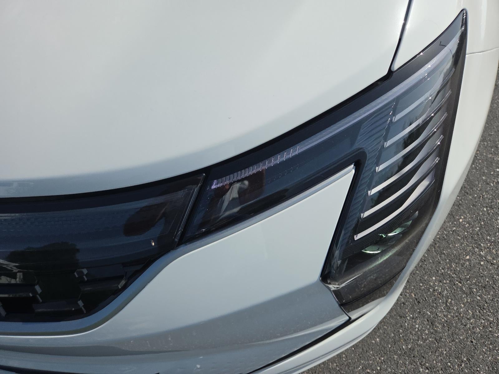 2027 Chrysler Pacifica Select FWD