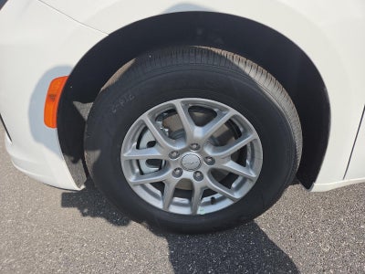2027 Chrysler Pacifica Select FWD