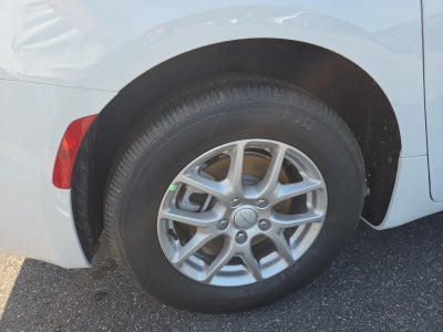 2027 Chrysler Pacifica Select FWD