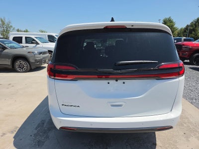 2026 Chrysler Pacifica Select FWD