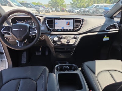 2026 Chrysler Pacifica Select FWD