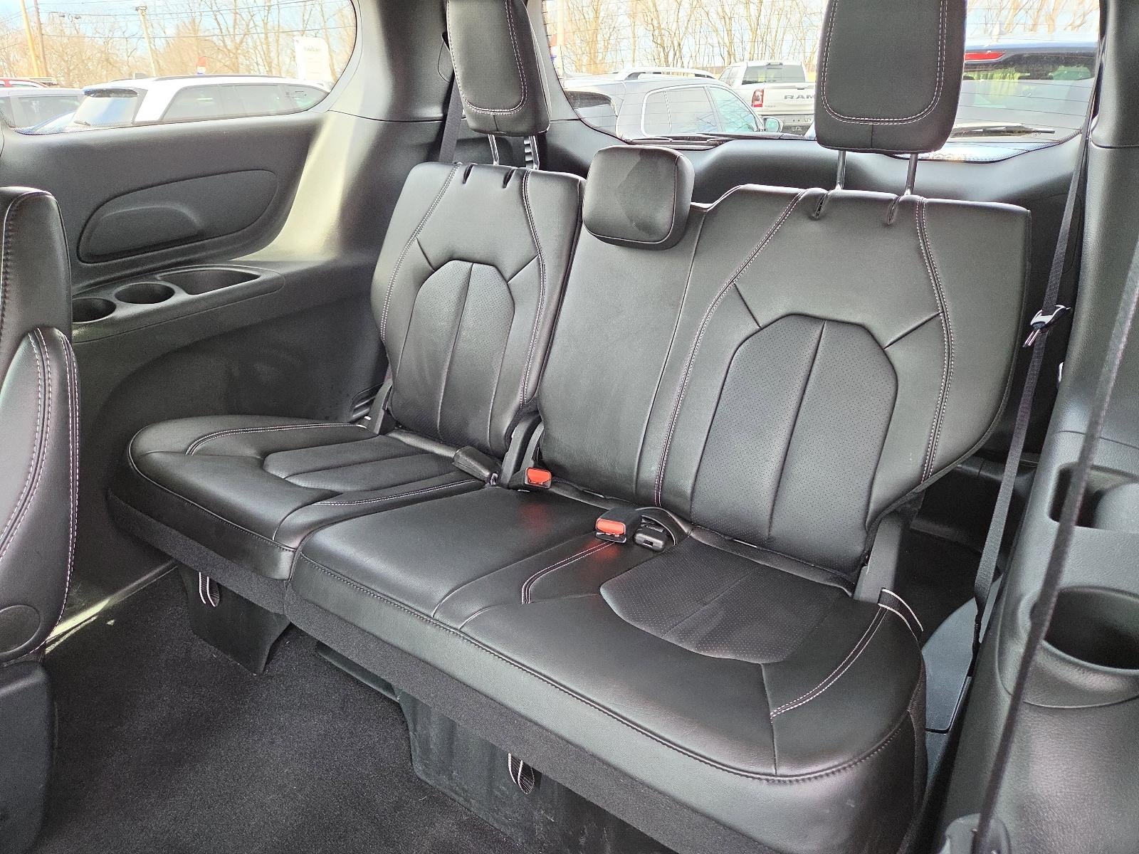 2025 Chrysler Pacifica Select FWD