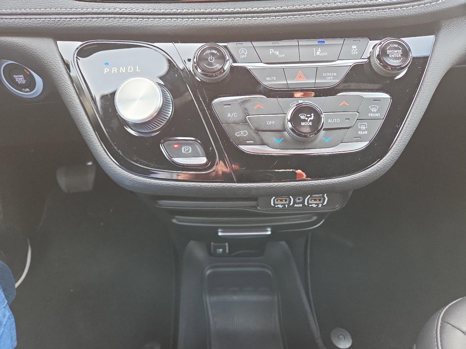 2025 Chrysler Pacifica Select FWD