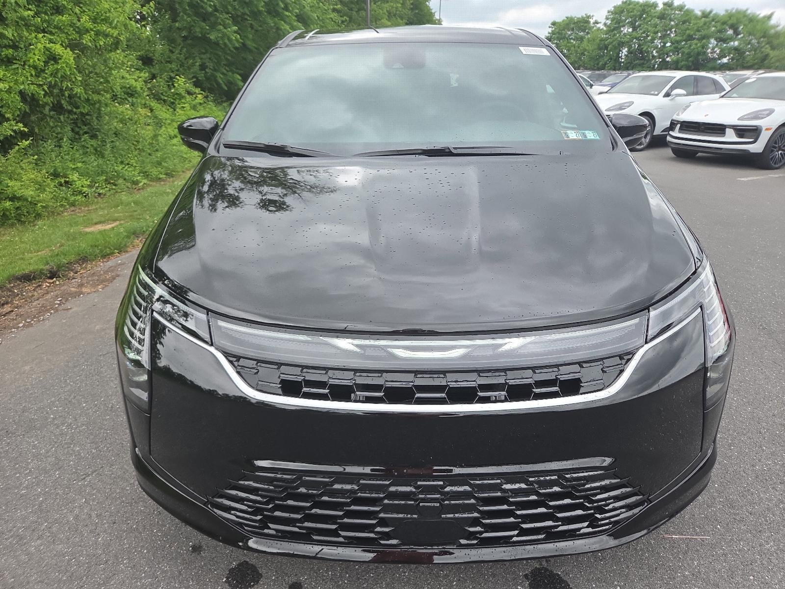 2027 Chrysler Pacifica Select FWD
