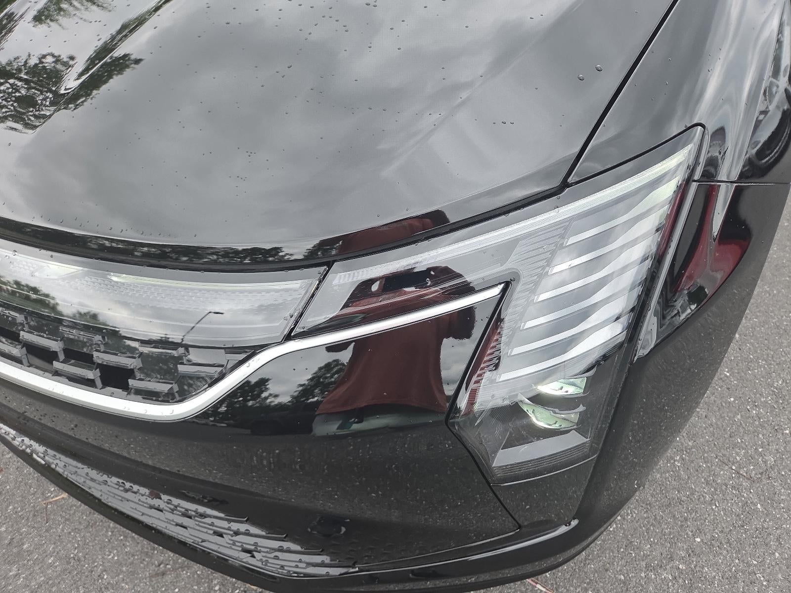 2027 Chrysler Pacifica Select FWD