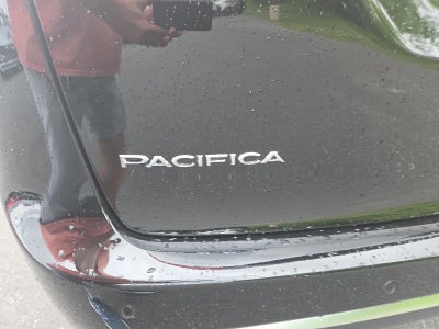 2027 Chrysler Pacifica Select FWD
