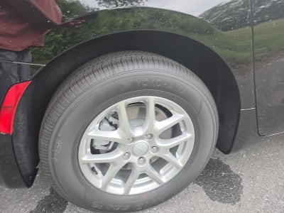 2027 Chrysler Pacifica Select FWD