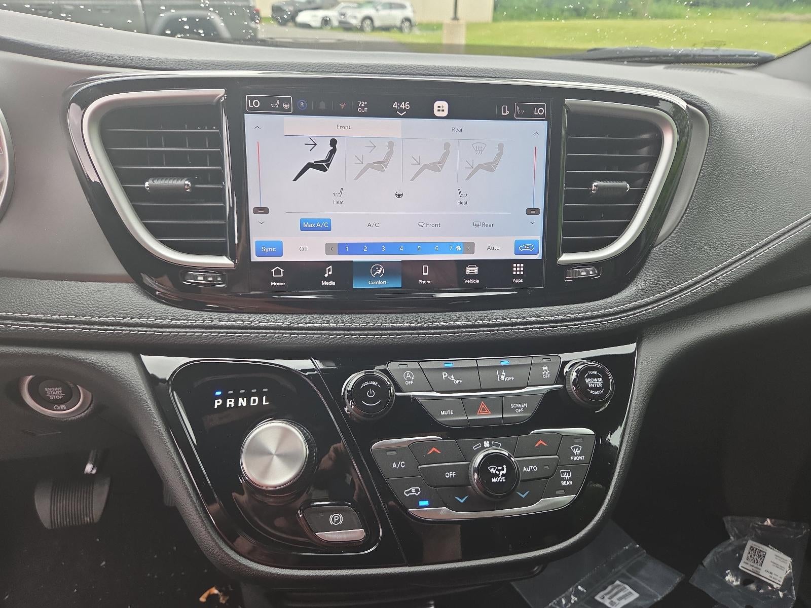 2027 Chrysler Pacifica Select FWD