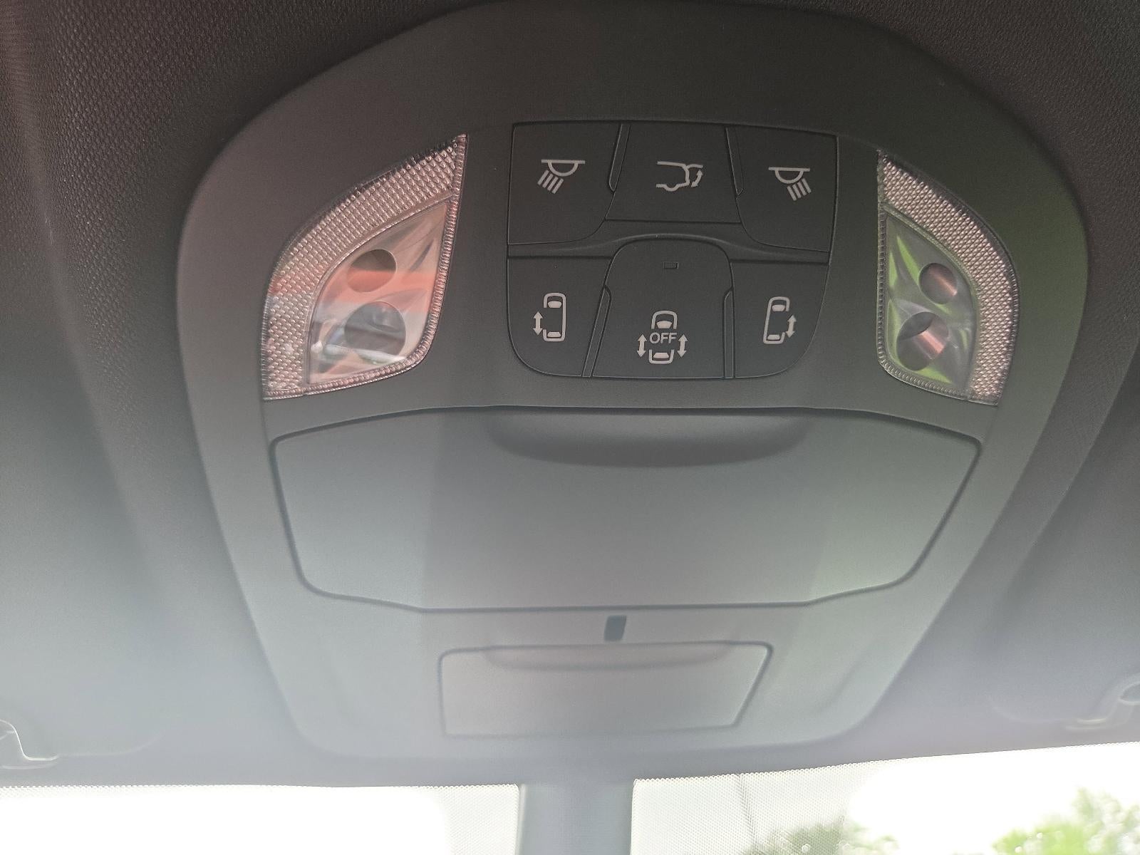 2027 Chrysler Pacifica Select FWD